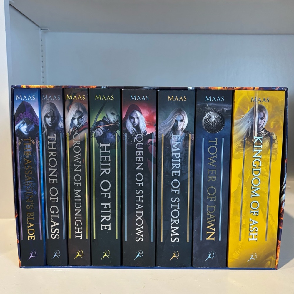 Throne of Glass box set with out of print original covers